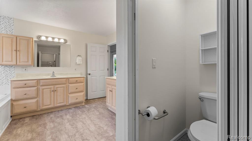 283 Westshore Dr, Jerome, MI 49249 — Photo 17