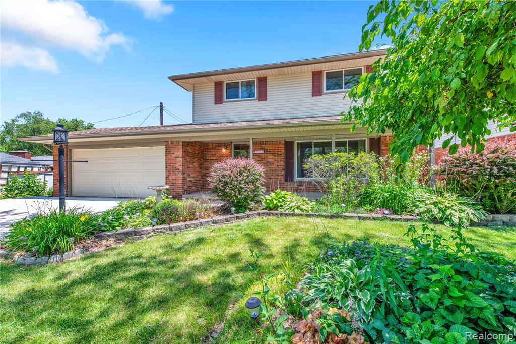 607 Ashburnham Street, Auburn Hills, MI 48326 — Photo 31