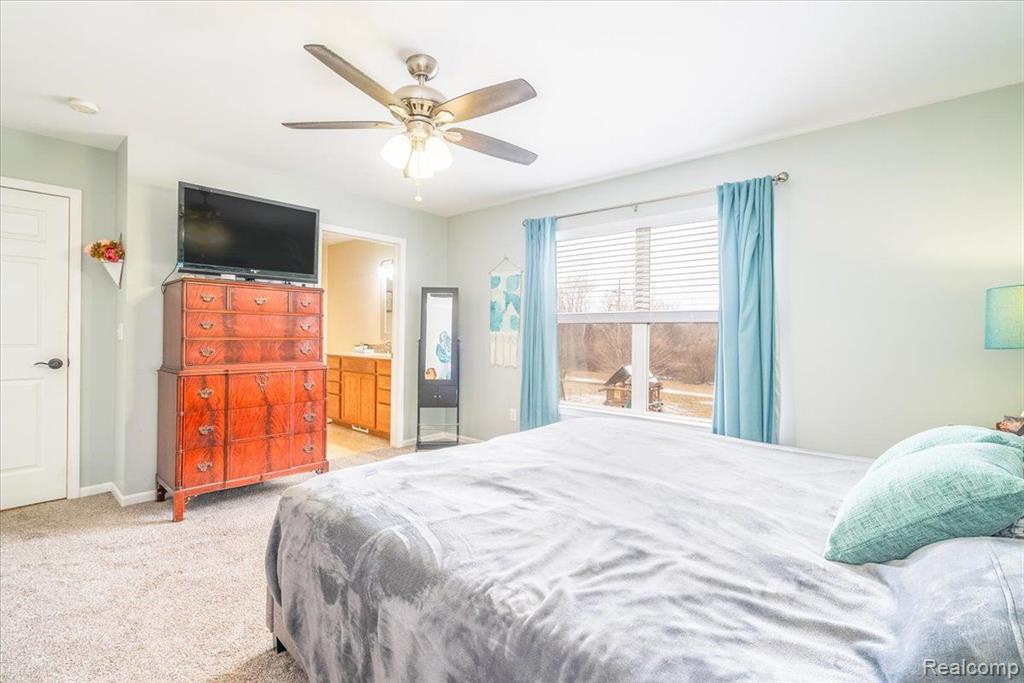 42936 N CUMBERLAND Drive, Belleville, MI 48111 — Photo 13