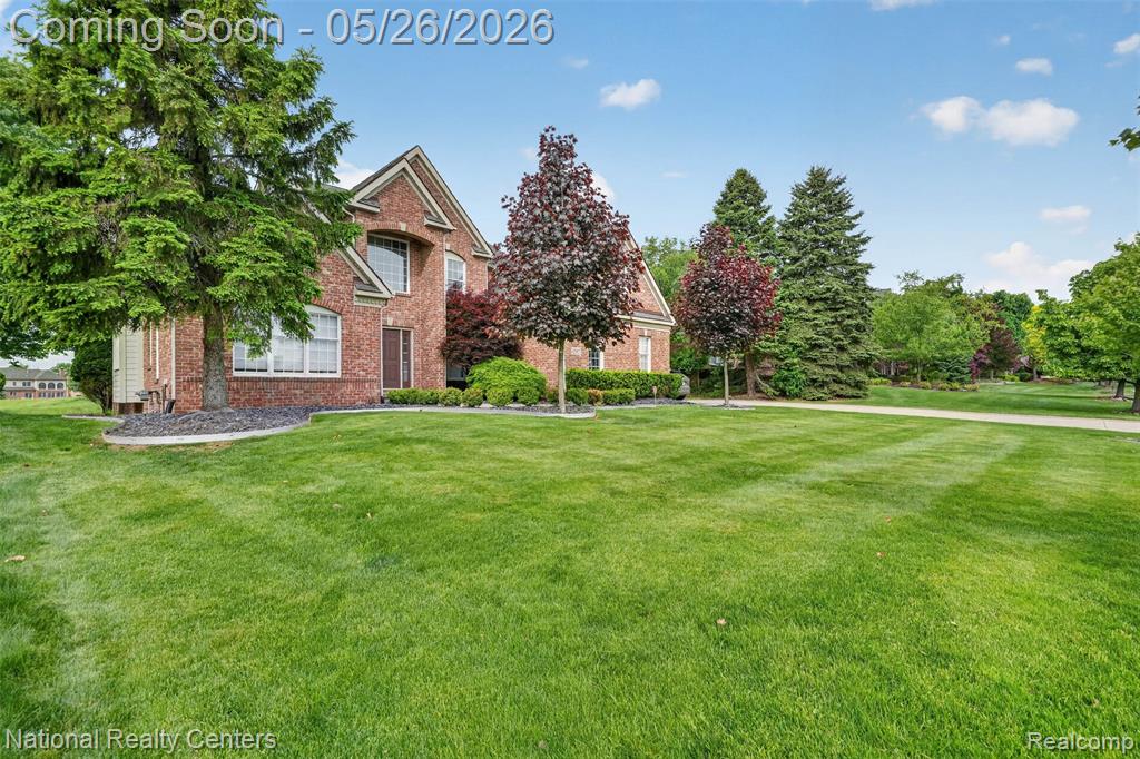 45907 Riviera Drive Drive, Northville, MI 48168 — Photo 2
