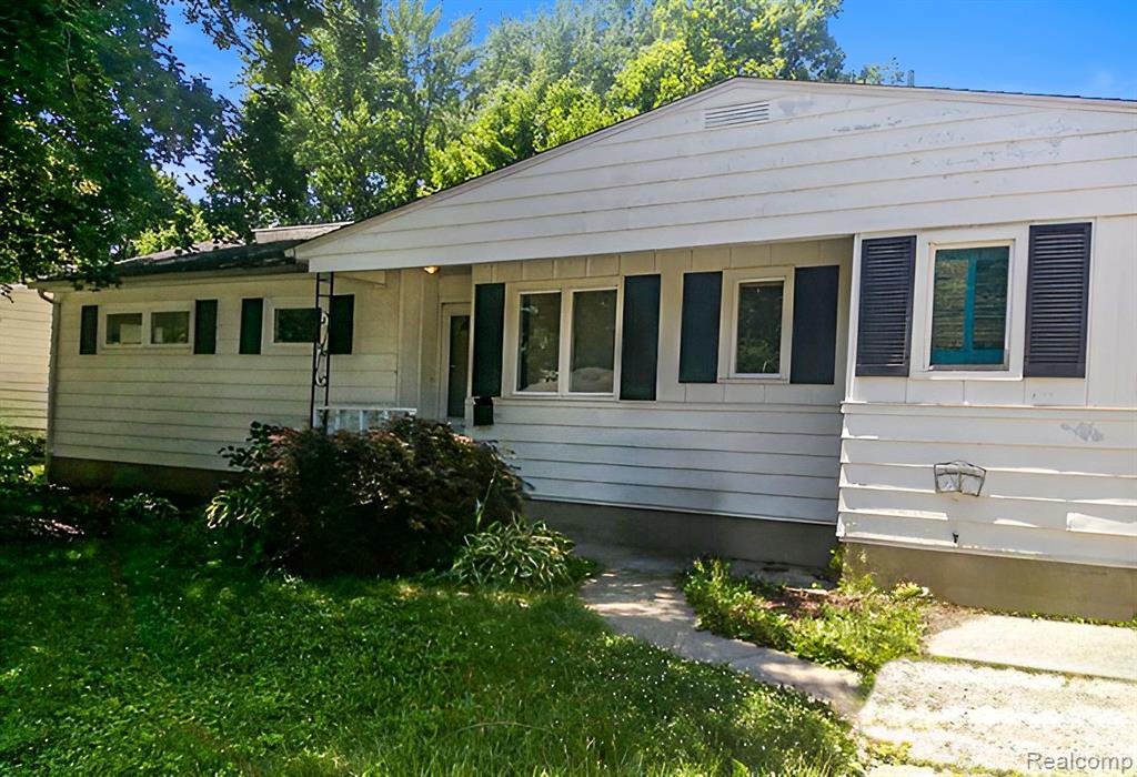 433 Crestview Street, Flushing, MI 48433 — Photo 3