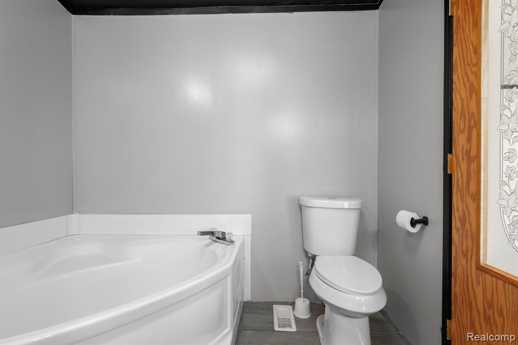 351 North Squirrel Road #207, Auburn Hills, MI 48326 — Photo 9