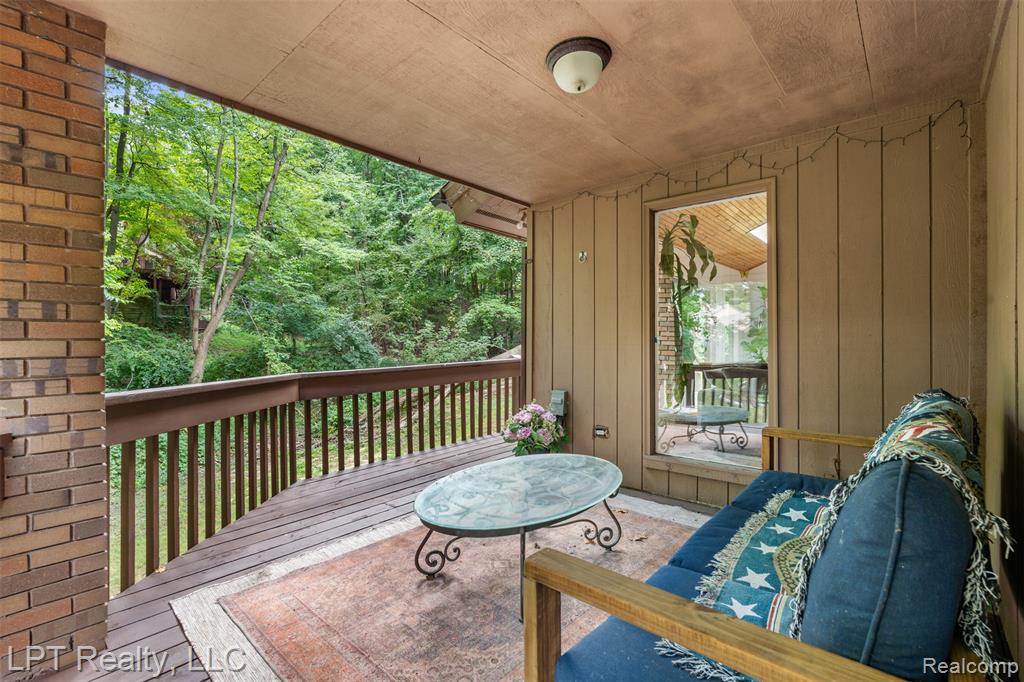 5075 Canyon Oaks Drive, Brighton, MI 48114 — Photo 4