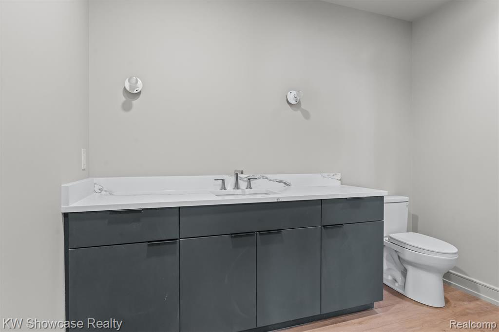 2559 Crystal Lake Drive, Commerce Twp, MI 48382 — Photo 46