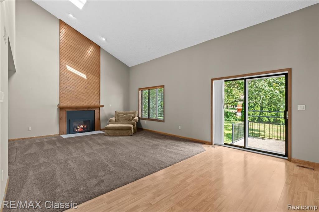4432 Ravinewood Drive, Commerce Twp, MI 48382 — Photo 11