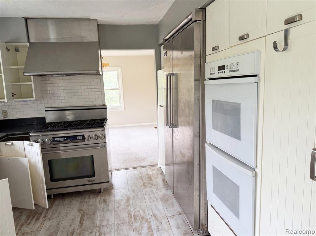 6536 Mountview Court - Photo 2