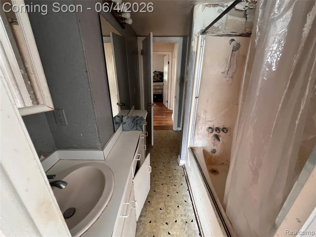 762 Miller Avenue, Rochester, MI 48307 — Photo 8