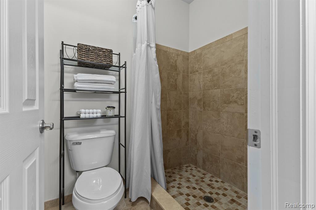 3333 Grove Lane, Auburn Hills, MI 48326 — Photo 20