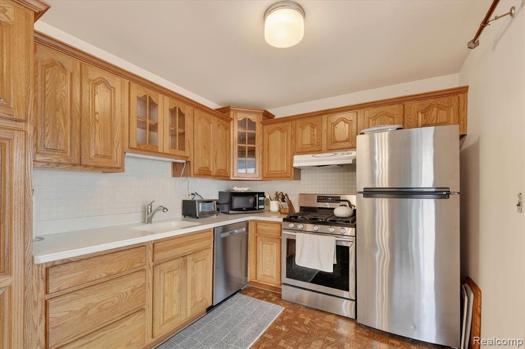 9187 N Sheldon Road, Plymouth, MI 48170 — Photo 24