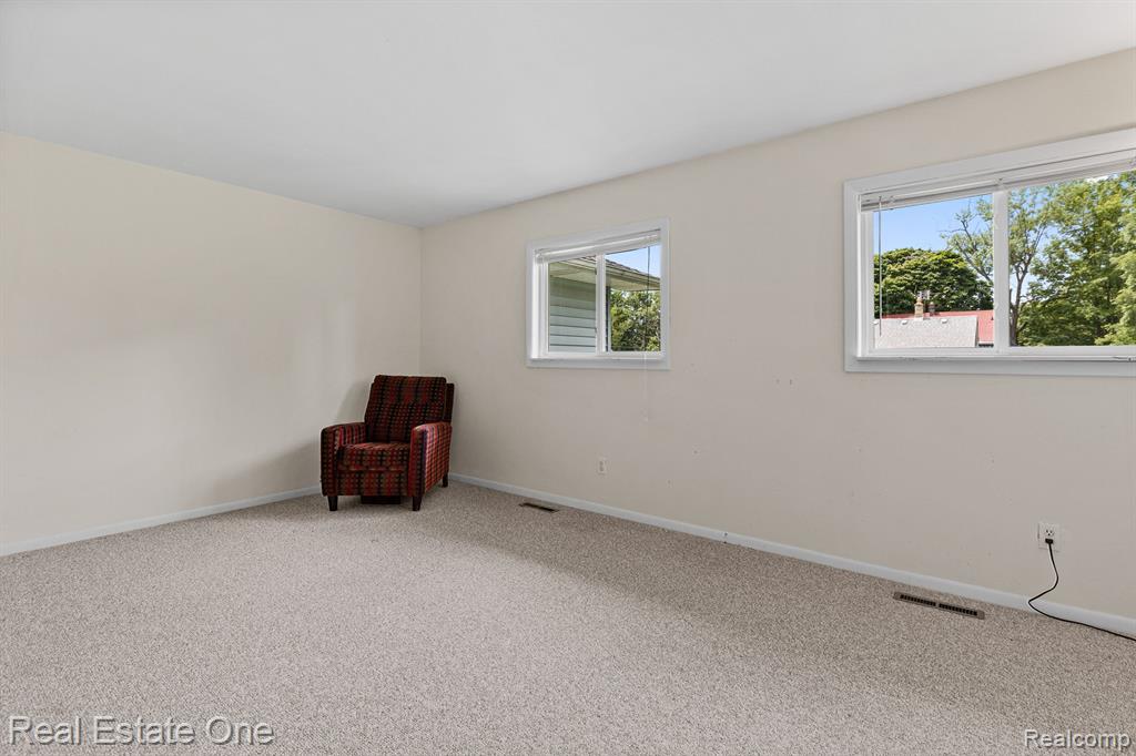 447 E JACKSON Street E, Lake Orion, MI 48362 — Photo 30