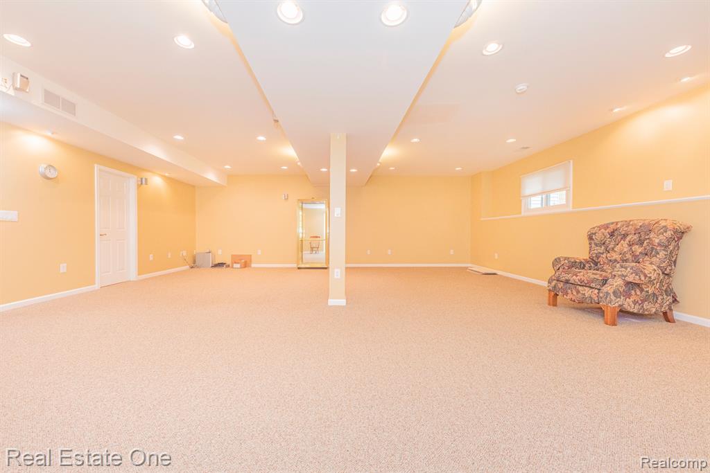 61024 Evergreen Court, 23, South Lyon, MI 48178 — Photo 31