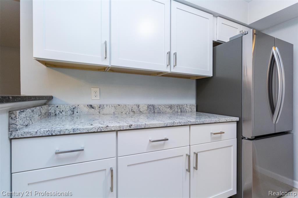 1658 Brentwood Drive, Troy, MI 48098 — Photo 13