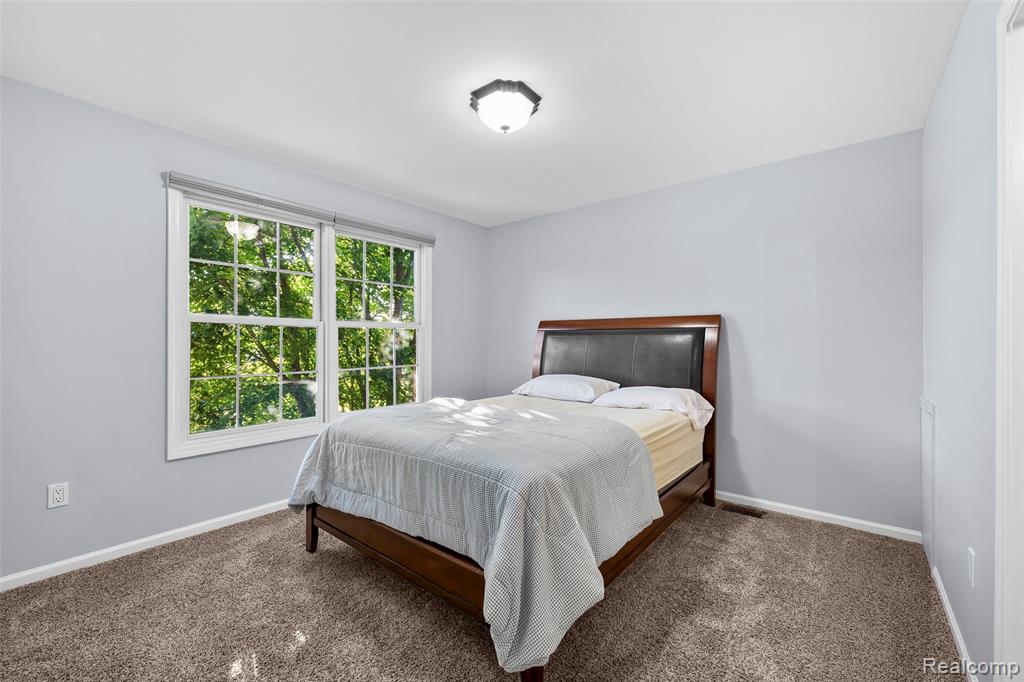 4476 Woodcliff Court, Rochester, MI 48306 — Photo 41