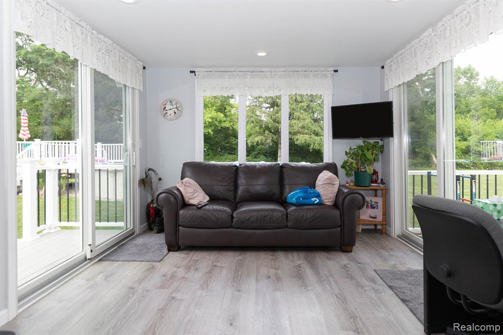 9026 Woodside Road, Northville, MI 48167 — Photo 9