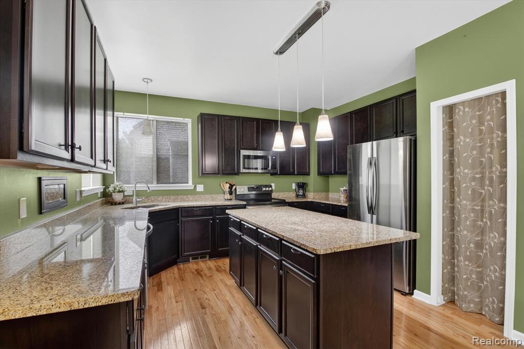 49271 Laguna Drive, Van Buren, MI 48111 — Photo 16
