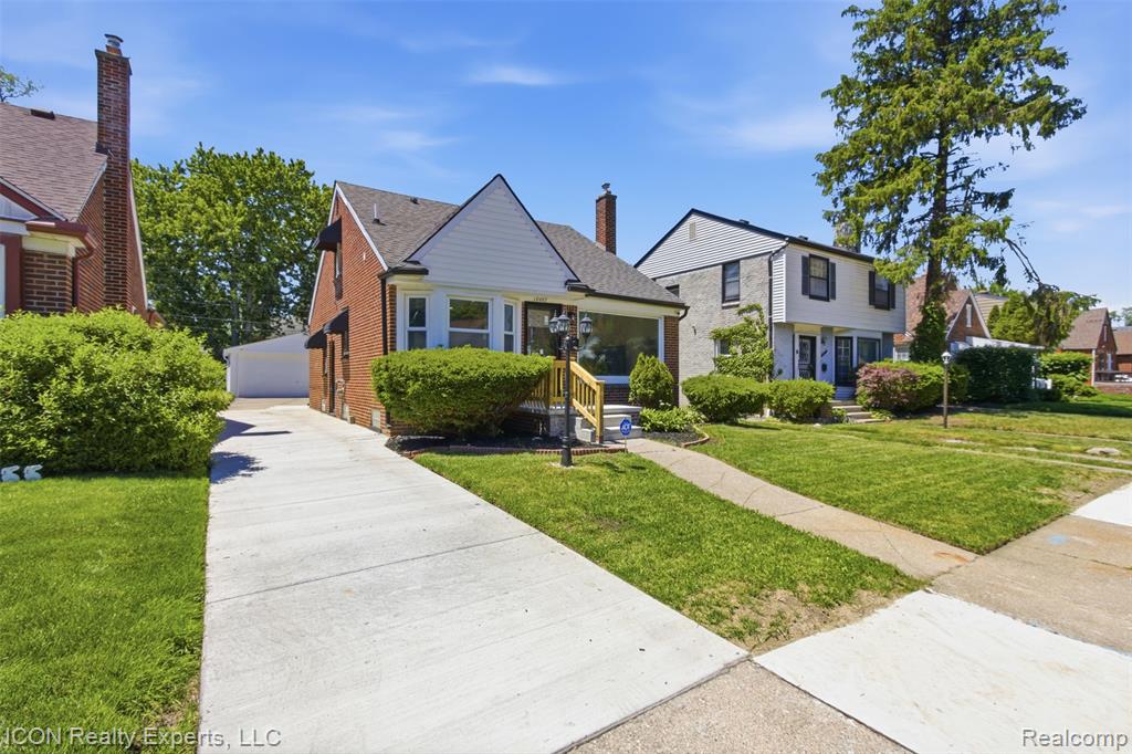 18667 Rutherford Street - Photo 2