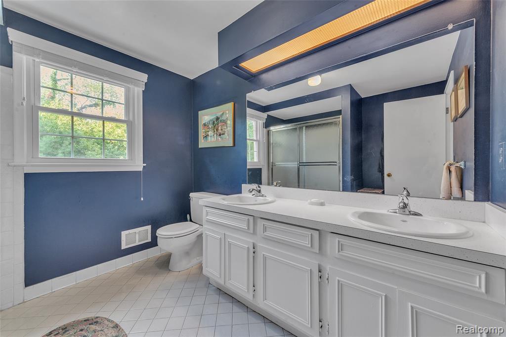 687 Foxhall Road, Bloomfield Hills, MI 48304 — Photo 27