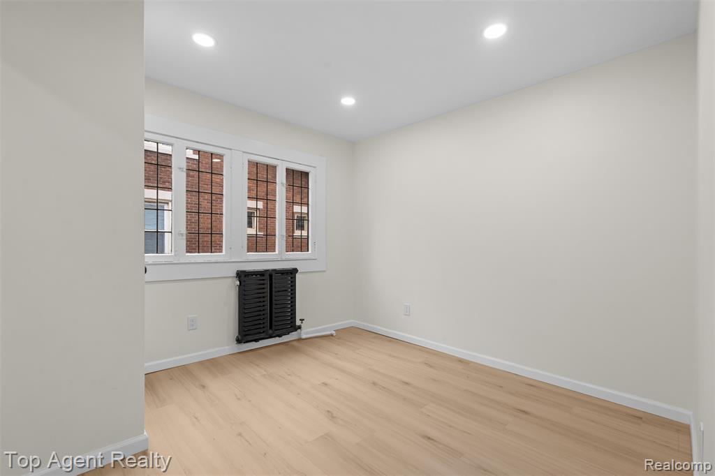 784 Barrington Road, Grosse Pointe Park, MI 48230 — Photo 21