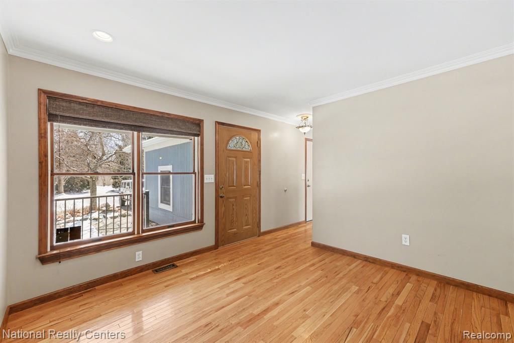 515 E Dawson Road, Milford, MI 48381 — Photo 11