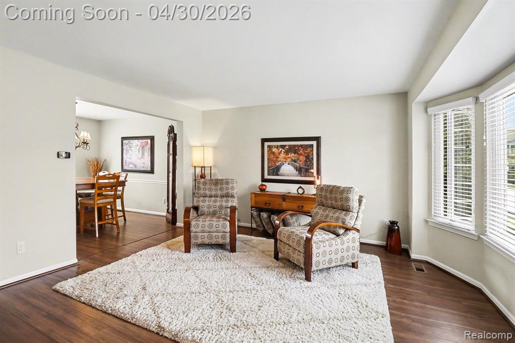 6883 Essex Court, Waterford, MI 48327 — Photo 4