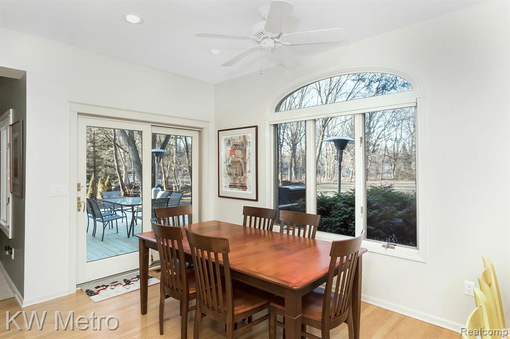 685 TRINWAY Drive, Troy, MI 48085 — Photo 16