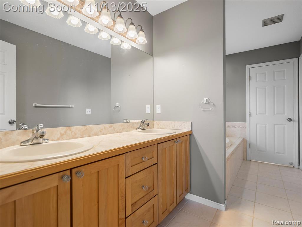 8249 Old Harbor, Grand Blanc, MI 48439 — Photo 24