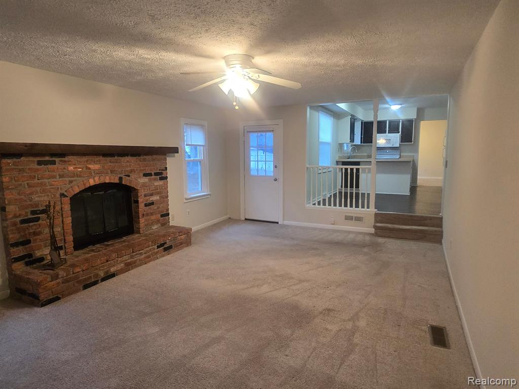 8970 GLASGOW Drive, White Lake, MI — Photo 19