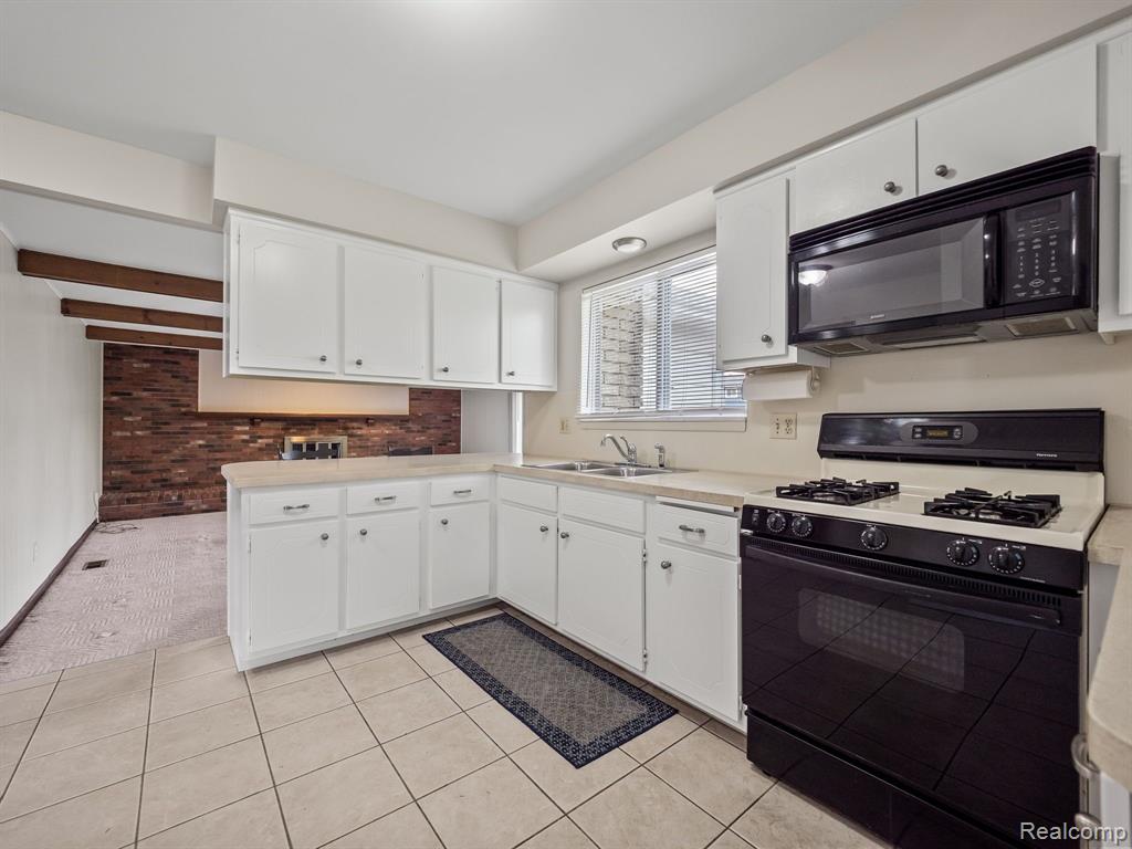 53810 BRUCE HILL Drive, Shelby Twp, MI 48316 — Photo 8