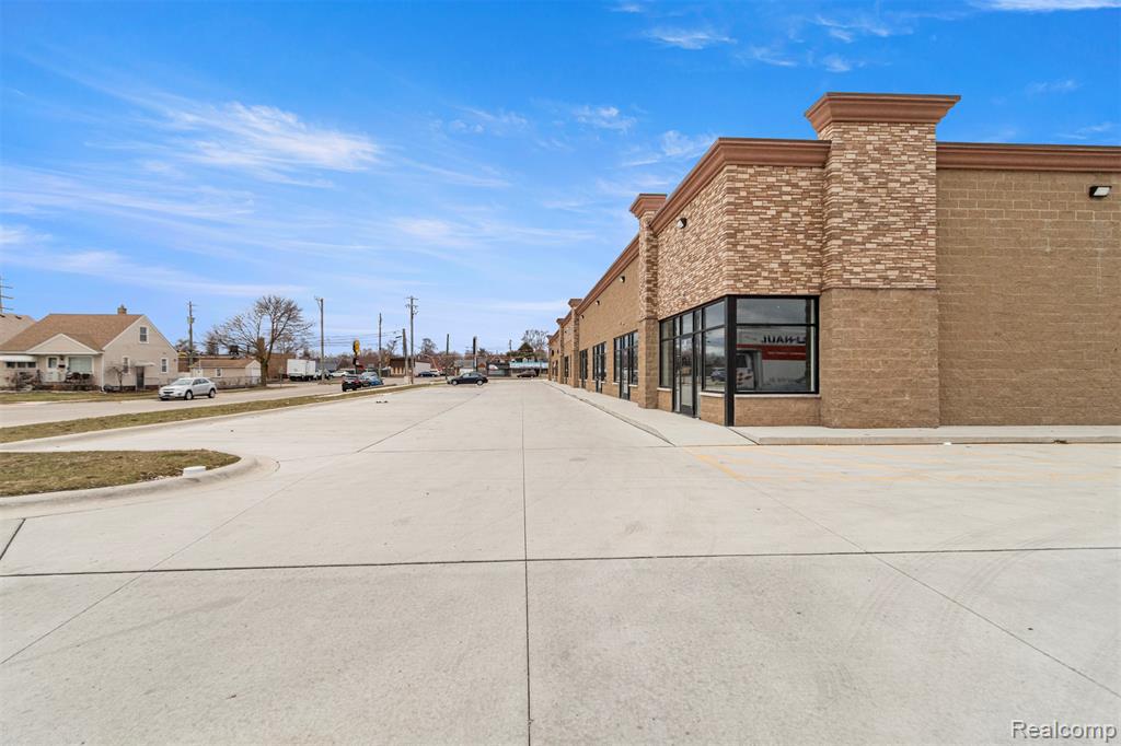 7600 Greenfield Road, Dearborn, MI 48126 — Photo 4