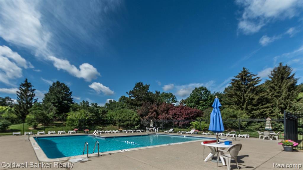 759 PENINSULA, Ann Arbor, MI 48105 — Photo 43
