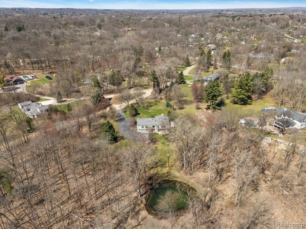 6145 BLUE BEECH Road, Rochester Hills, MI 48306 — Photo 10