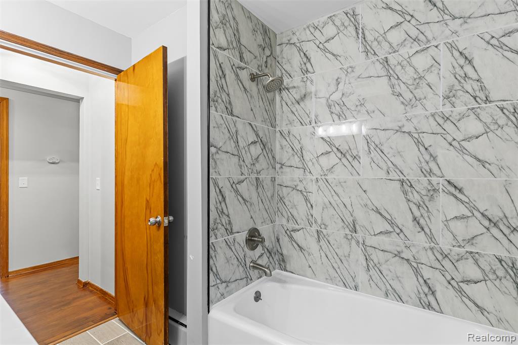 6079 Lennon Road, Swartz Creek, MI 48473 — Photo 10