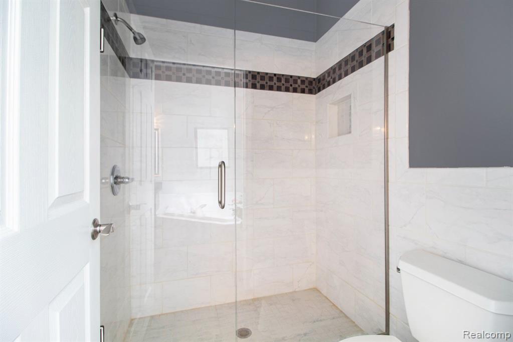 4859 WINDSWEPT Drive, Milford, MI 48380 — Photo 19