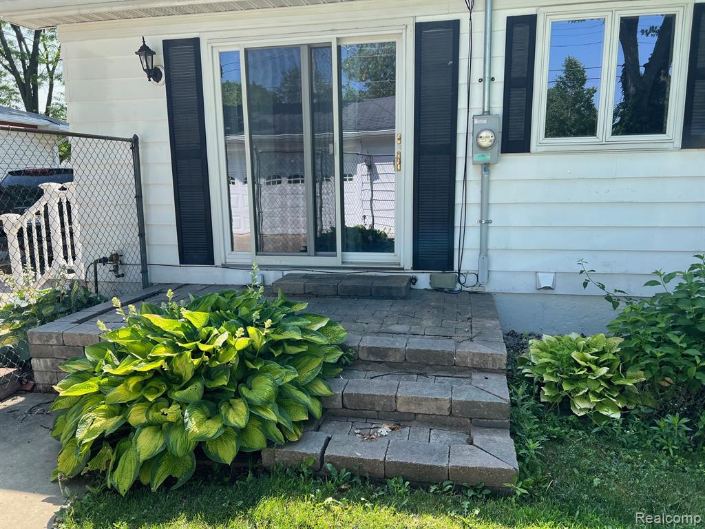 5198 Worchester Drive, Swartz Creek, MI 48473 — Photo 2
