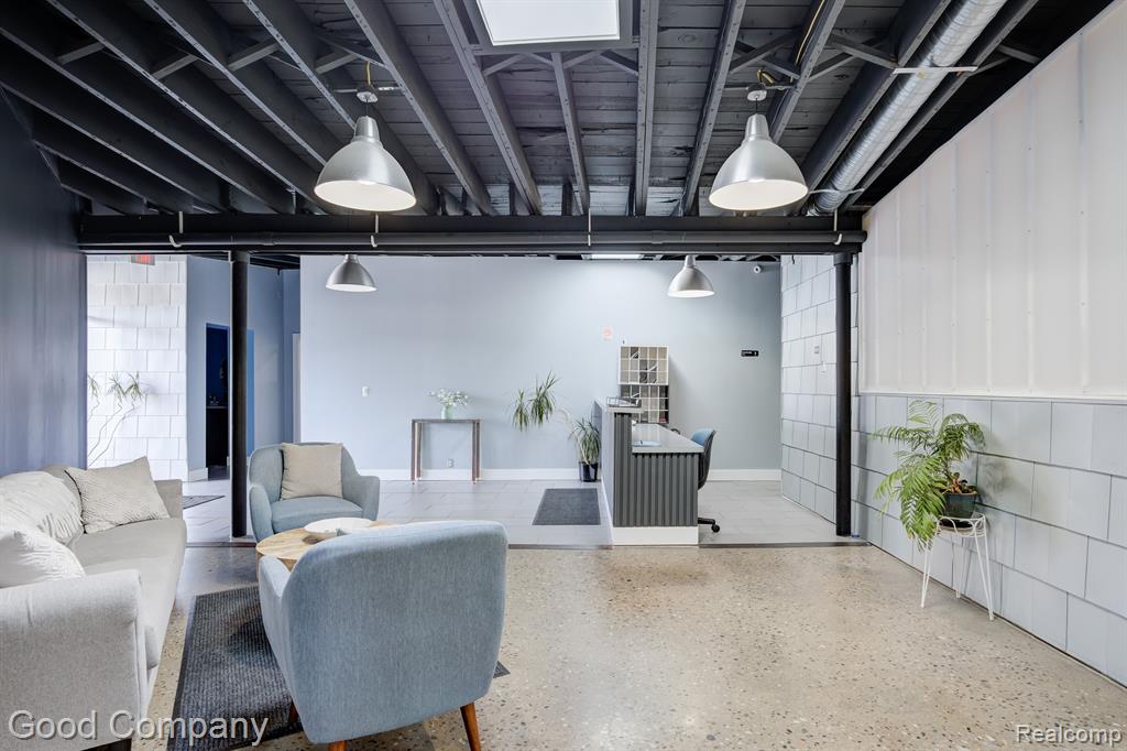 628 E PARENT Avenue, Royal Oak, MI 48067 — Photo 8
