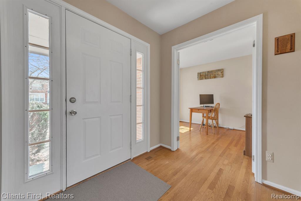 46408 DOUBLETREE Road, Canton, MI 48187 — Photo 14