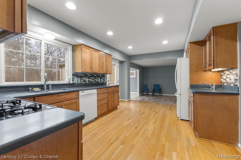 3052 TURNBERRY Lane E, Ann Arbor, MI 48108 — Photo 24
