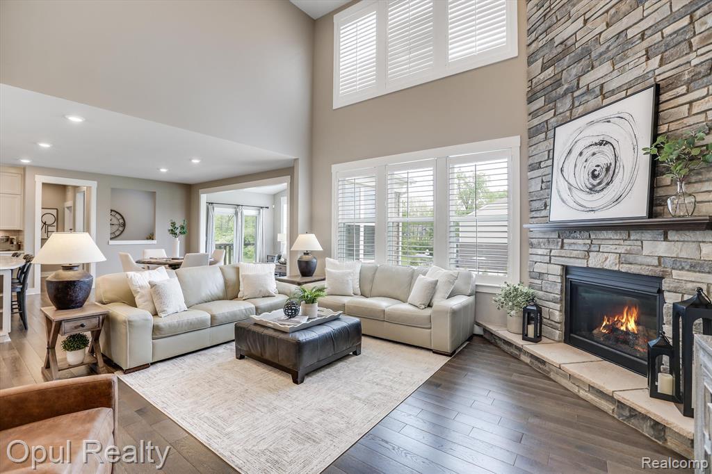 7484 HARDWOOD Circle, Canton, MI 48187 — Photo 13