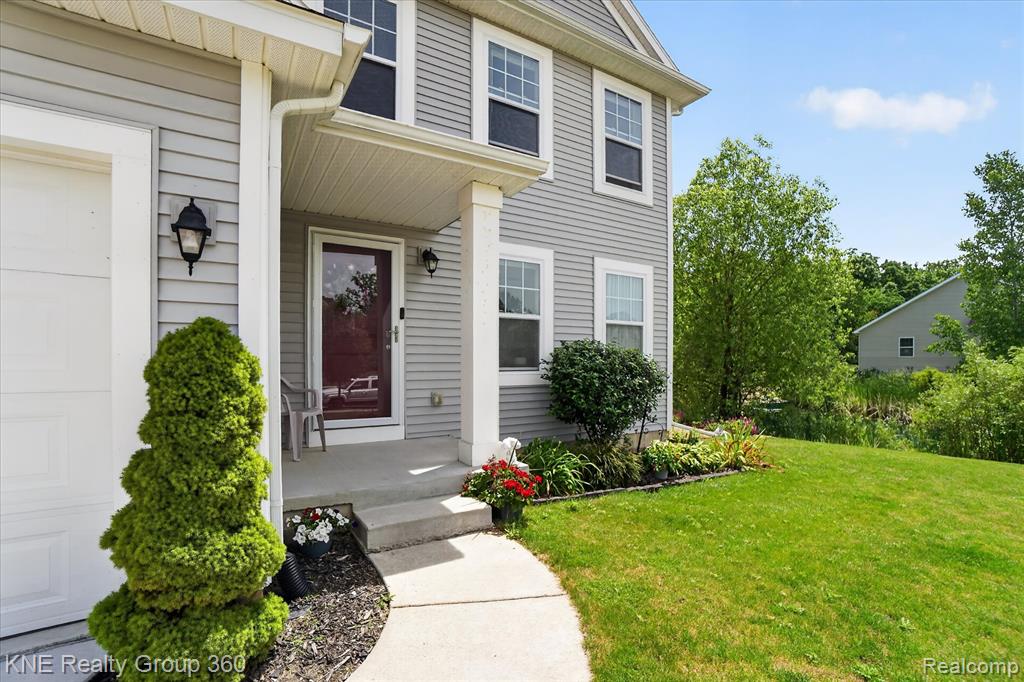 7067 Glenmeadow Court, Grand Blanc, MI 48439 — Photo 7