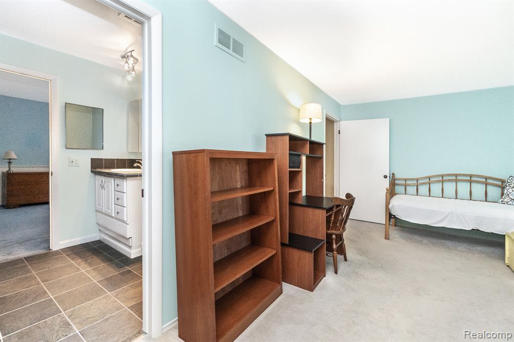 1814 WICKHAM Street, Royal Oak, MI 48073 — Photo 29