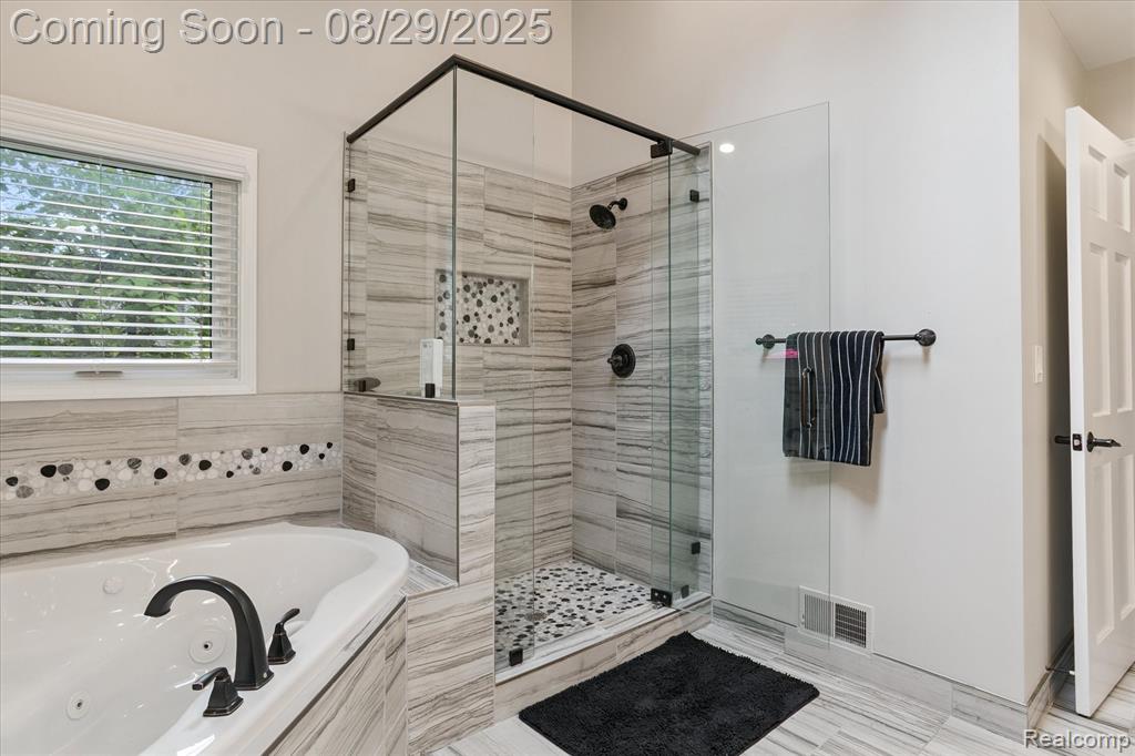 7856 N Kilkenny Drive, Brighton, MI 48116 — Photo 30