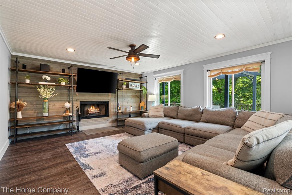 8320 Constitution Boulevard, Pinckney, MI 48169 — Photo 11