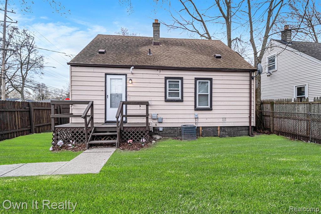 6304 DUNCAN Street, Taylor, MI 48180 — Photo 23
