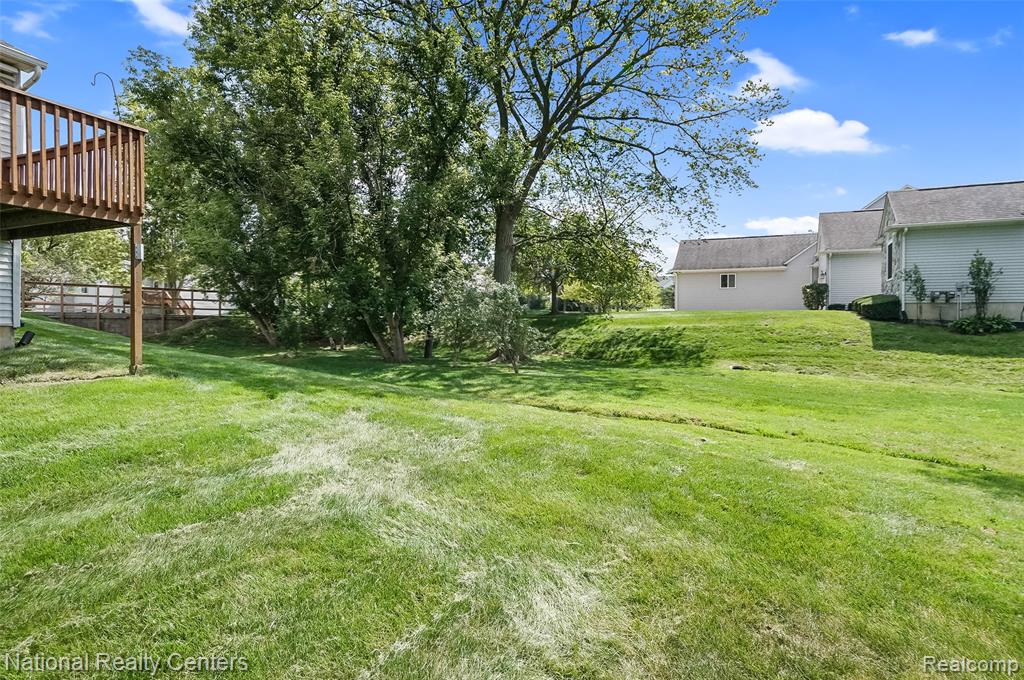 865 Challenging Trail, South Lyon, MI 48178 — Photo 25