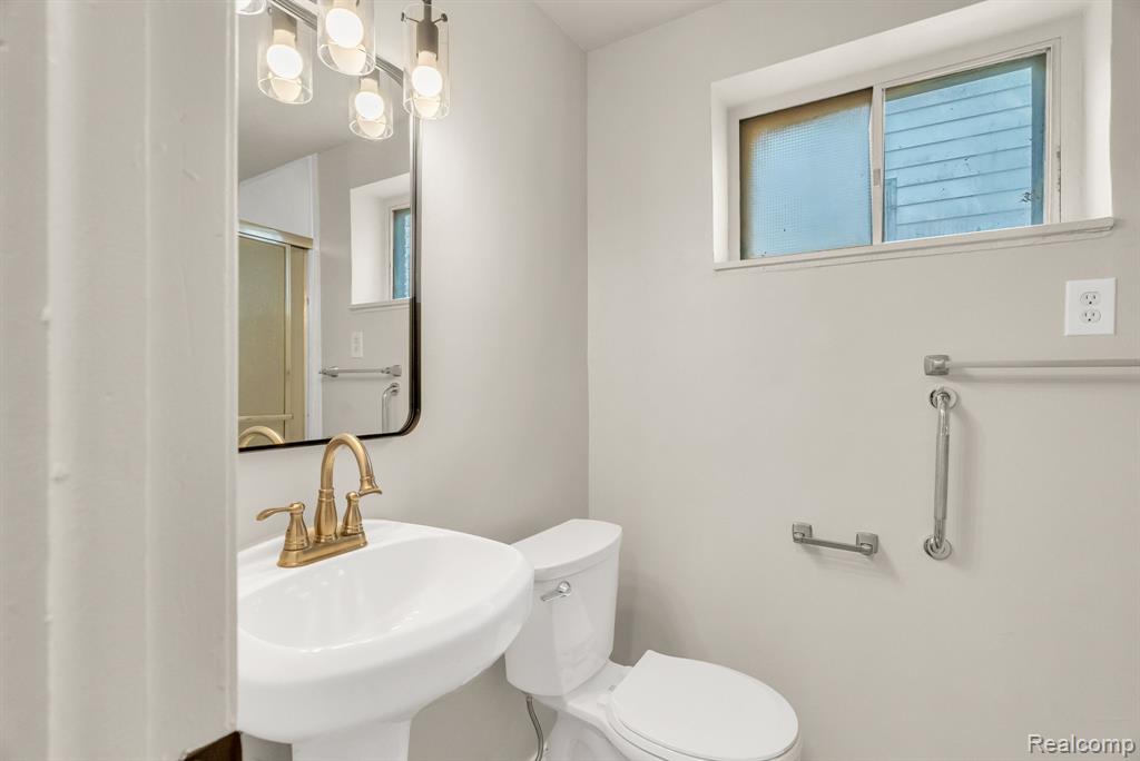 17207 Archdale Street, Detroit, MI 48235 — Photo 10
