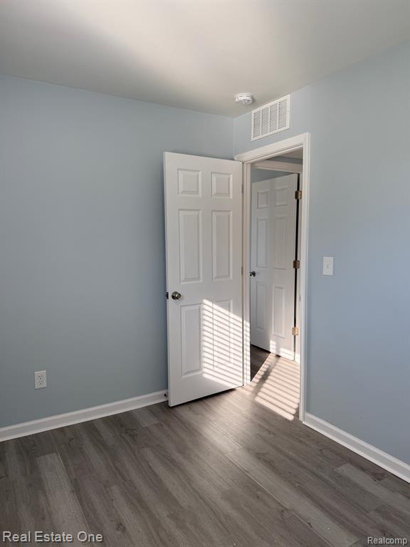 8044 CORNELL Street, Taylor, MI 48180 — Photo 9