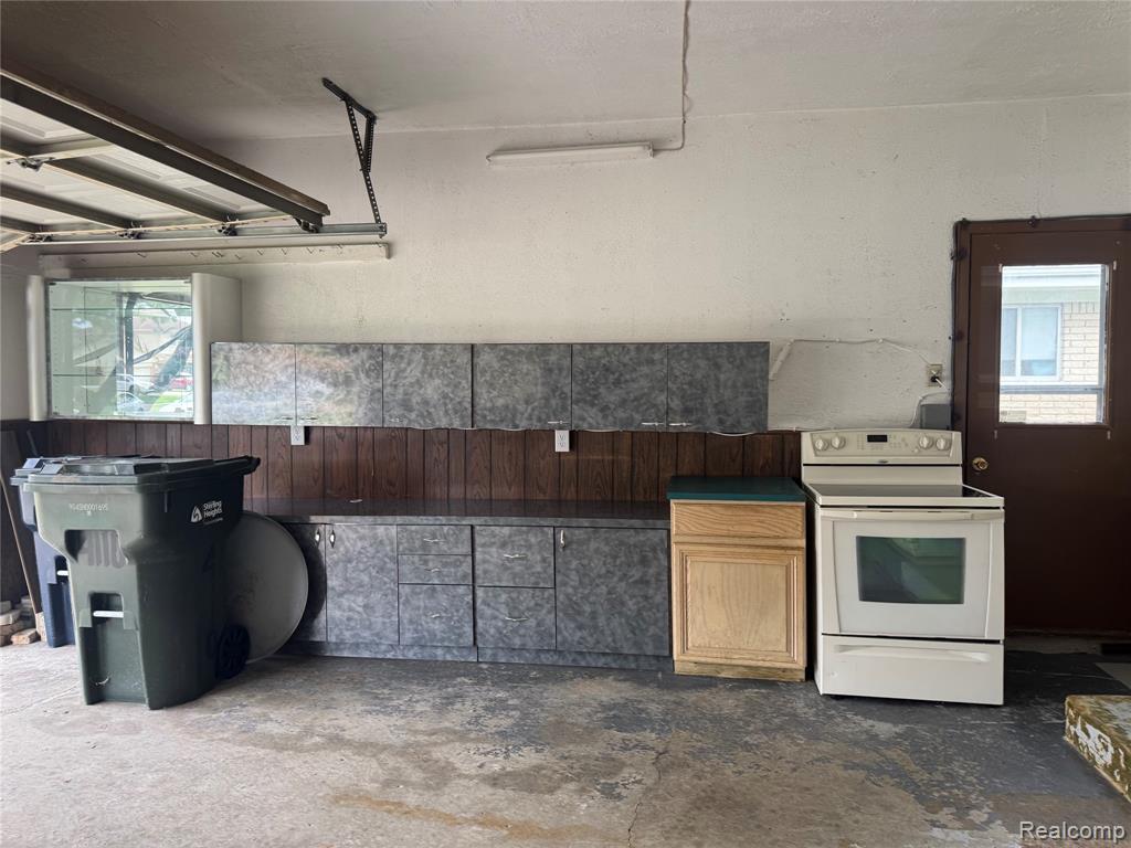 4110 Rose Mary Drive, Sterling Heights, MI 48310 — Photo 28