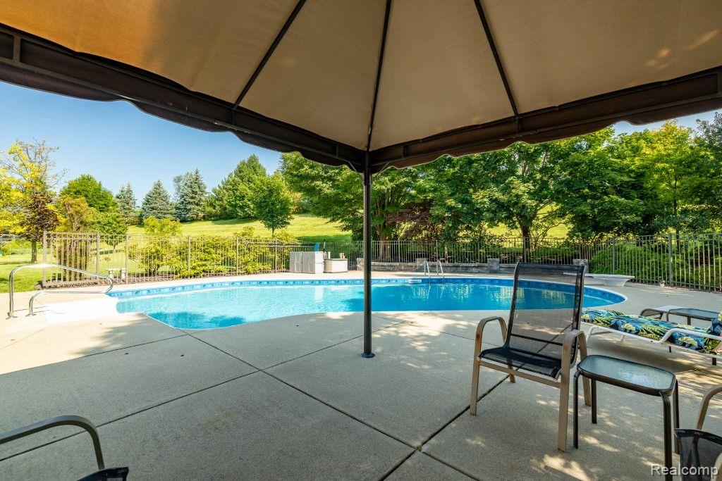 50988 W HILLS Drive, Plymouth, MI 48170 — Photo 5