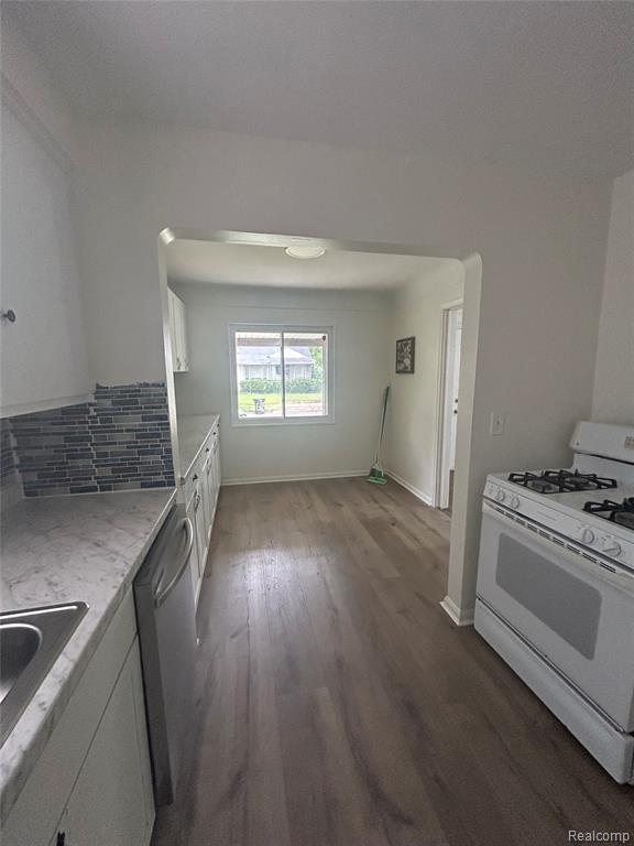 6116 Rosemont Avenue, Detroit, MI 48228 — Photo 8