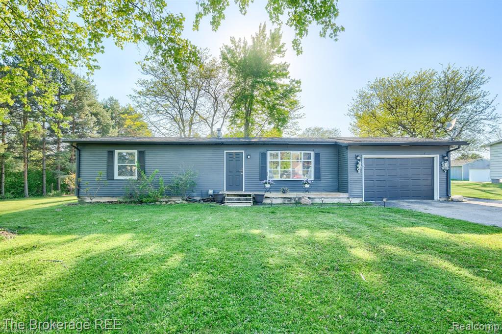 6288 Porter Road, Grand Blanc, MI 48439 — front exterior